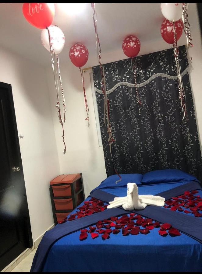 Hostal Playa Imperial 만타 외부 사진