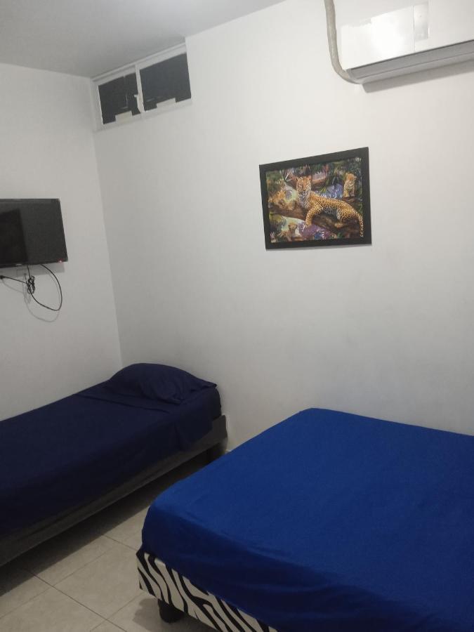 Hostal Playa Imperial 만타 외부 사진